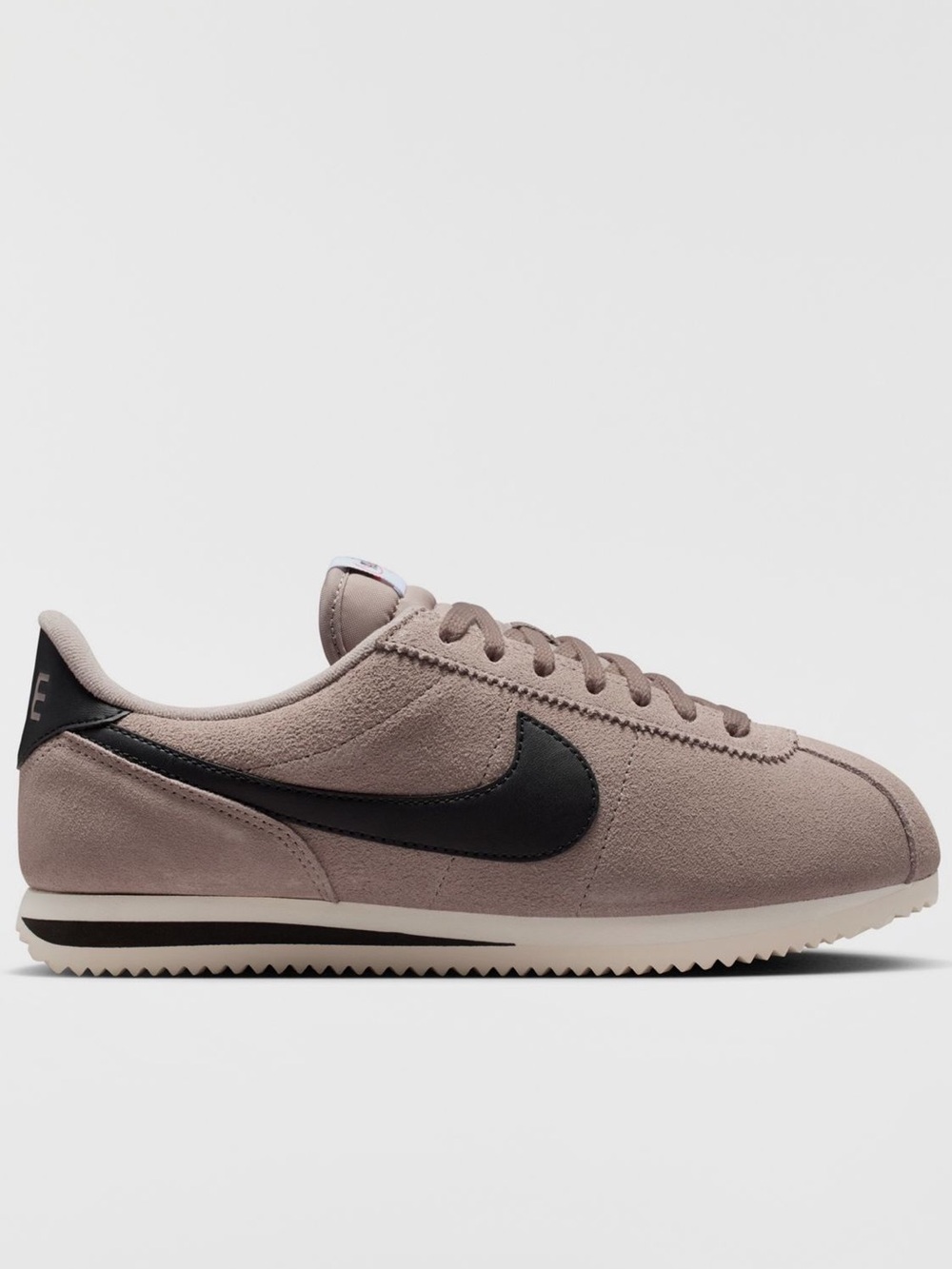 ✨NIB NIKE WOMENS CORTEZ SNEAKERS✨